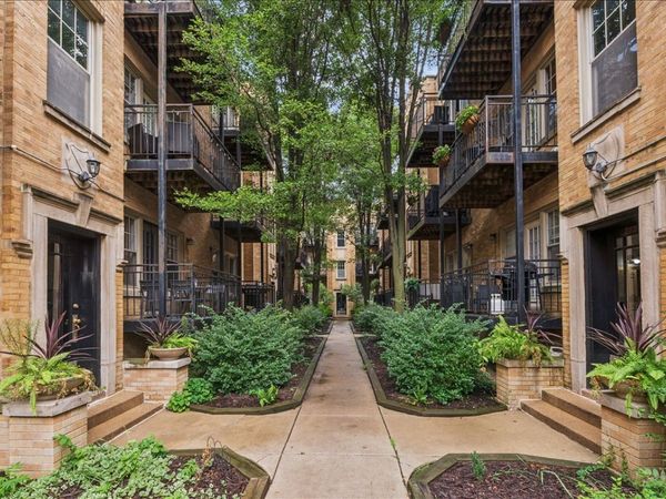 2241.5 N Lincoln Avenue N, Unit 2E, Chicago, IL 60614