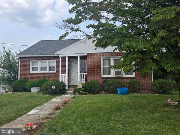 553 E MAIN STREET , DALLASTOWN, PA 17313