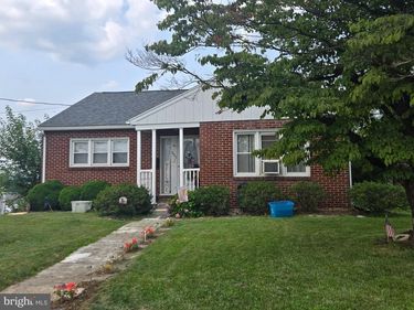 553 E MAIN STREET, DALLASTOWN, PA 17313