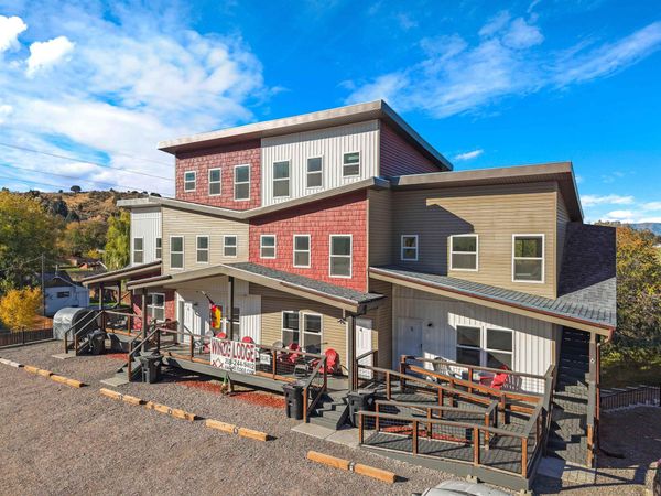 27 S 4th West, Lava Hot Springs, ID 83246