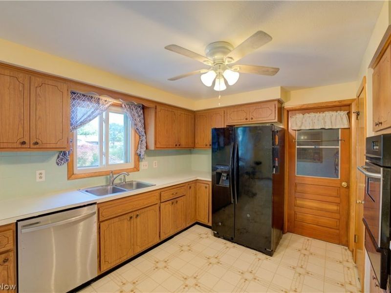 1804 W 44th Street, Lorain, OH 44053 Photo 12
