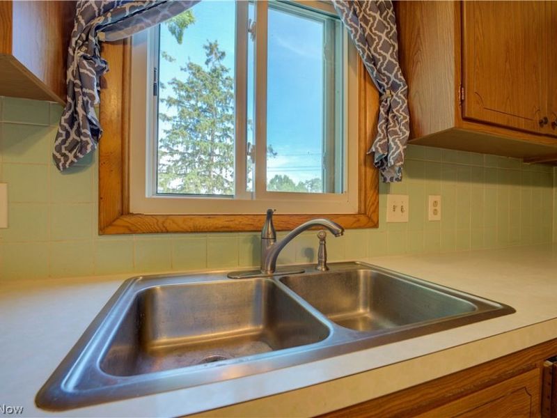 1804 W 44th Street, Lorain, OH 44053 Photo 9