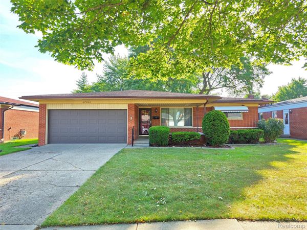 27260 Newport Drive, Warren, Mi 48088