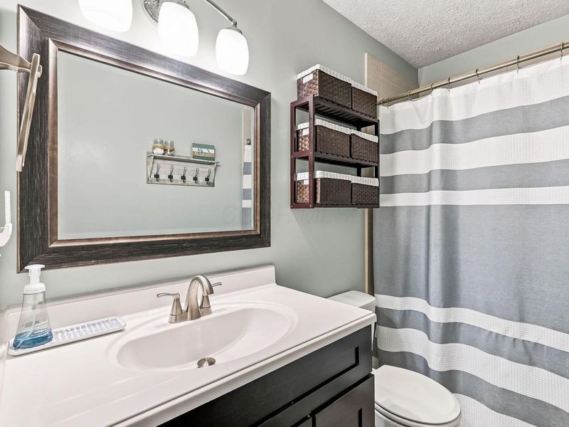 8819 Greenburg Drive, Powell, OH 43065 Photo 13