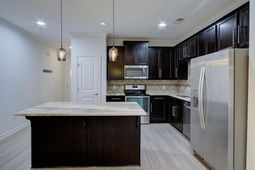 221 S Lamplighter Lane photo 4
