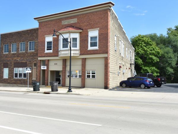 100 N WATER Street, Lake Mills, WI 53551