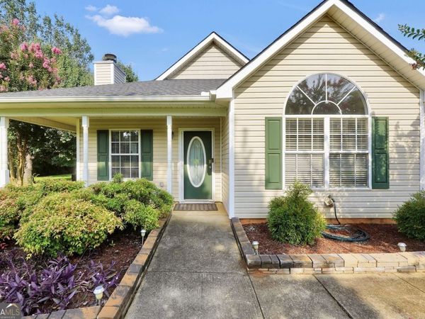 1130 Larkspur Drive, Locust Grove, GA 30248