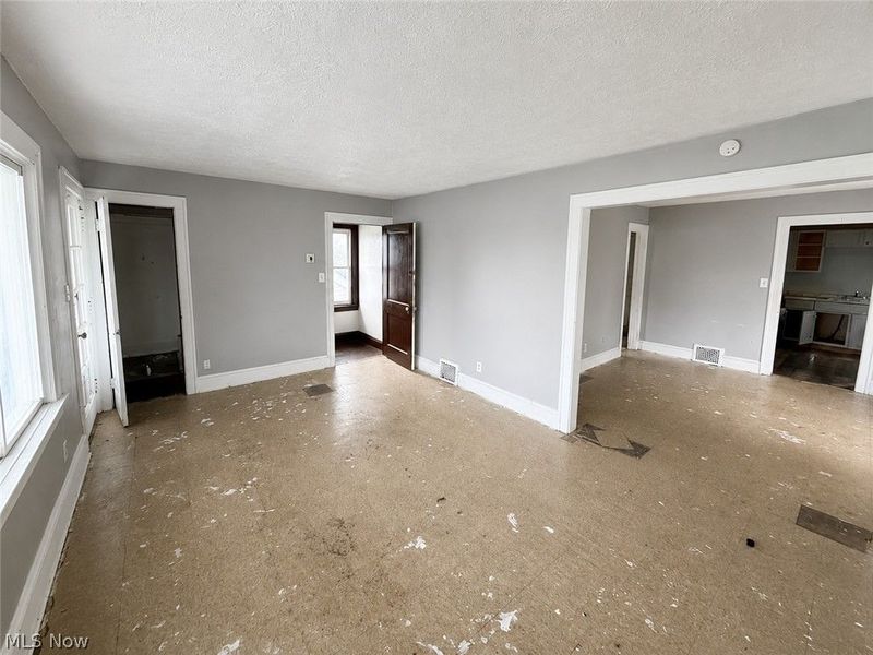 3698 E 143rd Street, Cleveland, OH 44120 Photo 4