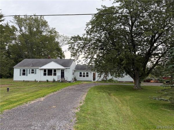 9187 Ellinwood Road , Corfu, NY 14036
