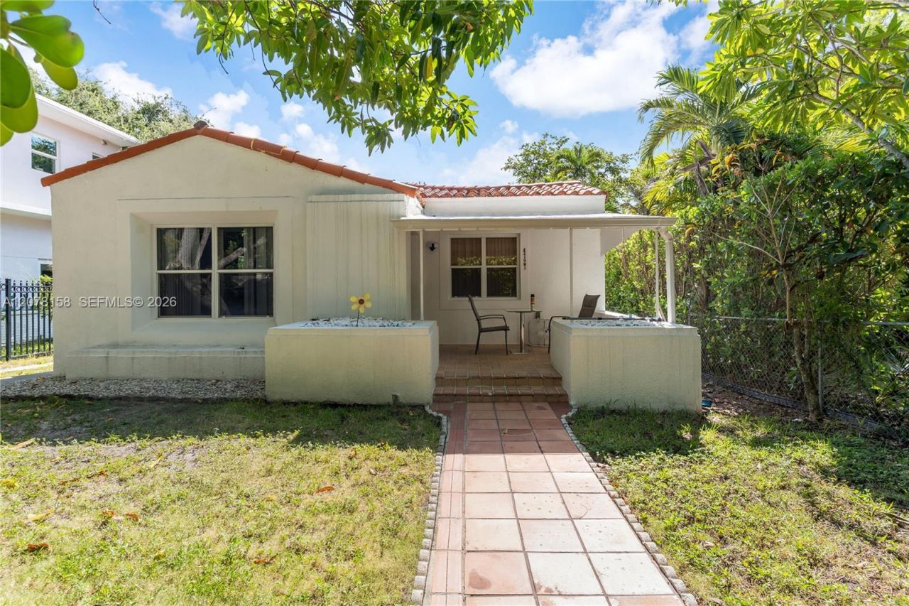 4727 NE 1st Ct , Miami, FL 33137 Photo
