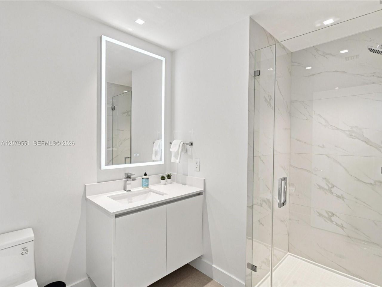 700 NE 24th St, Unit 5605, Miami, FL 33137 Photo