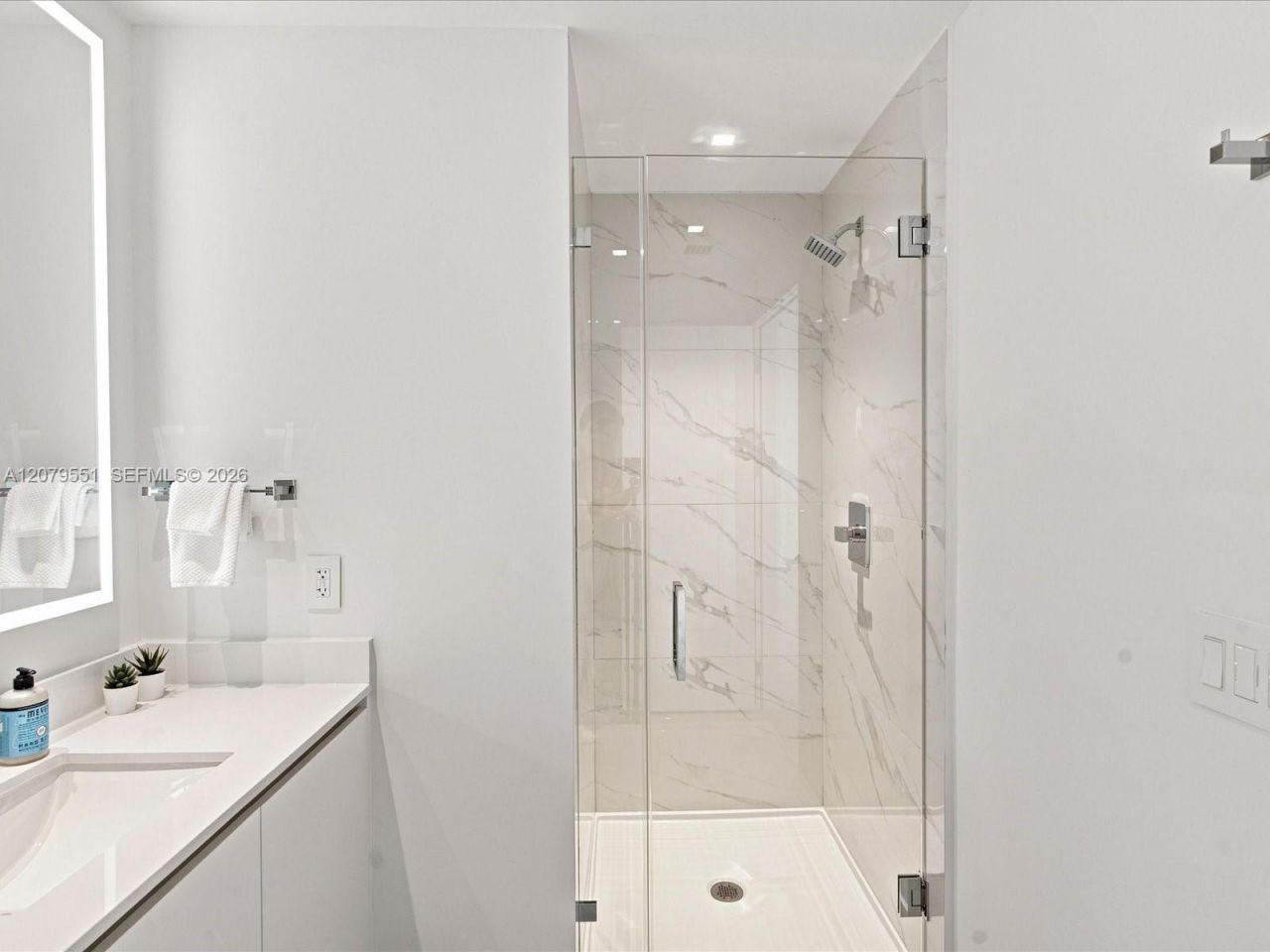 700 NE 24th St, Unit 5605, Miami, FL 33137 Photo