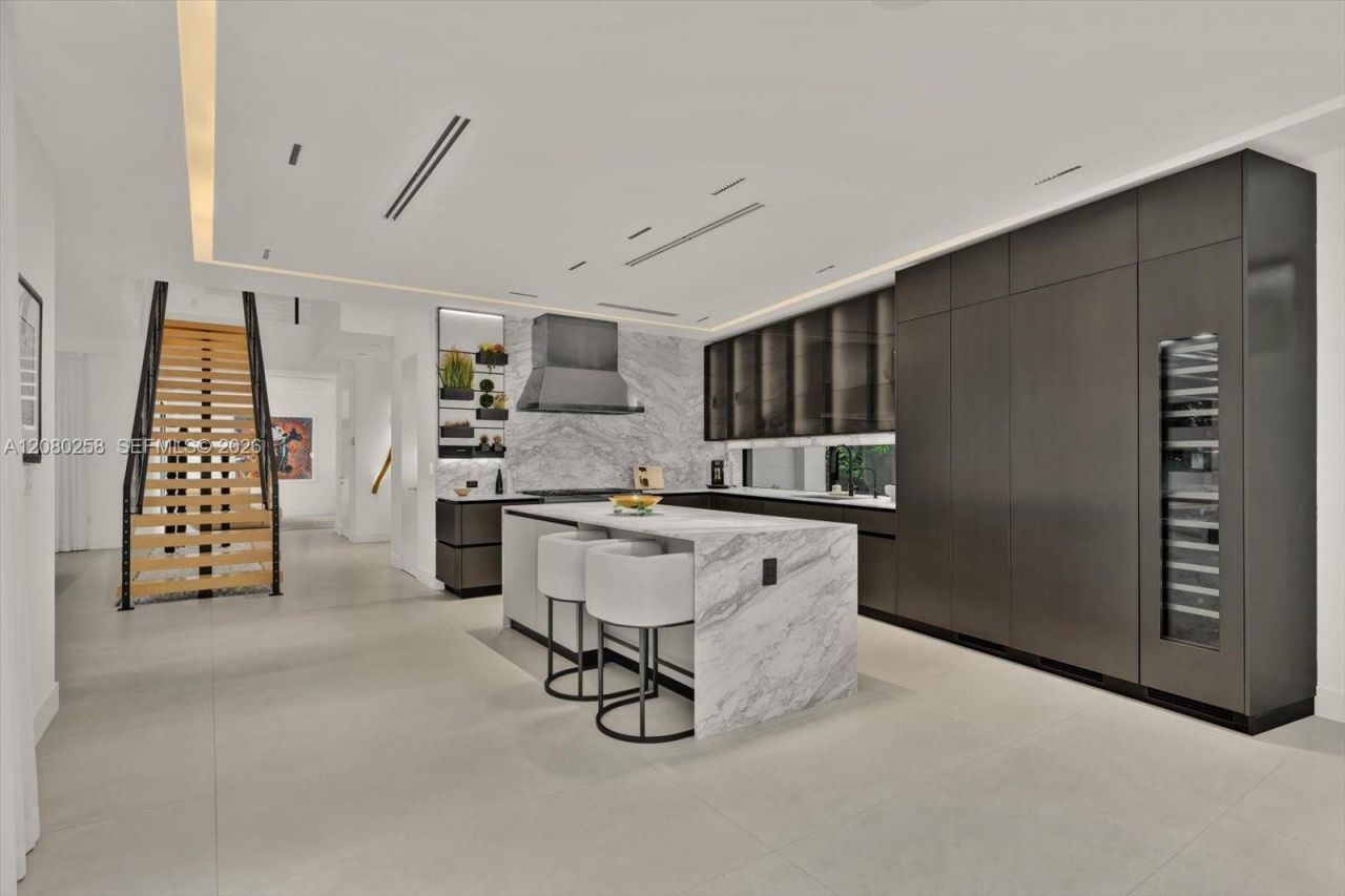 4181 Ingraham Hwy, Miami, FL 33133 Photo