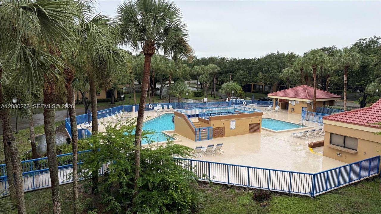 15525 Miami Lakeway N, Unit 206, Miami Lakes, FL 33014 Photo
