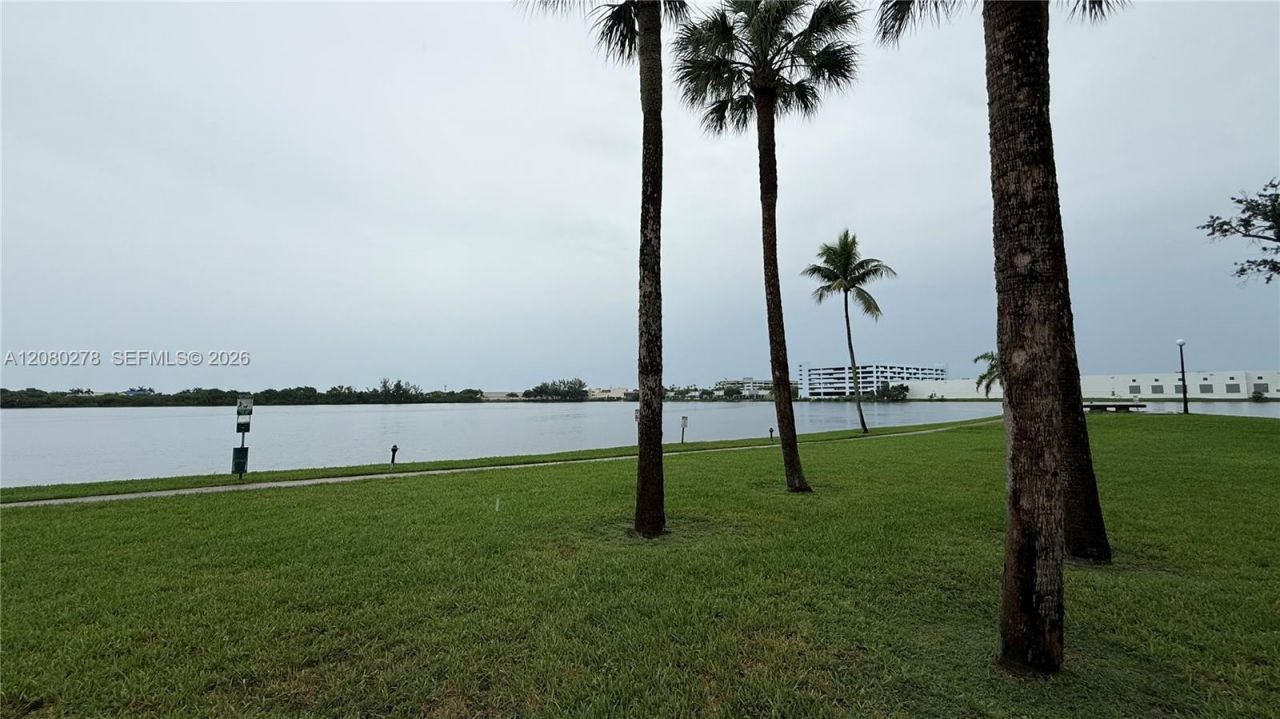 15525 Miami Lakeway N, Unit 206, Miami Lakes, FL 33014 Photo
