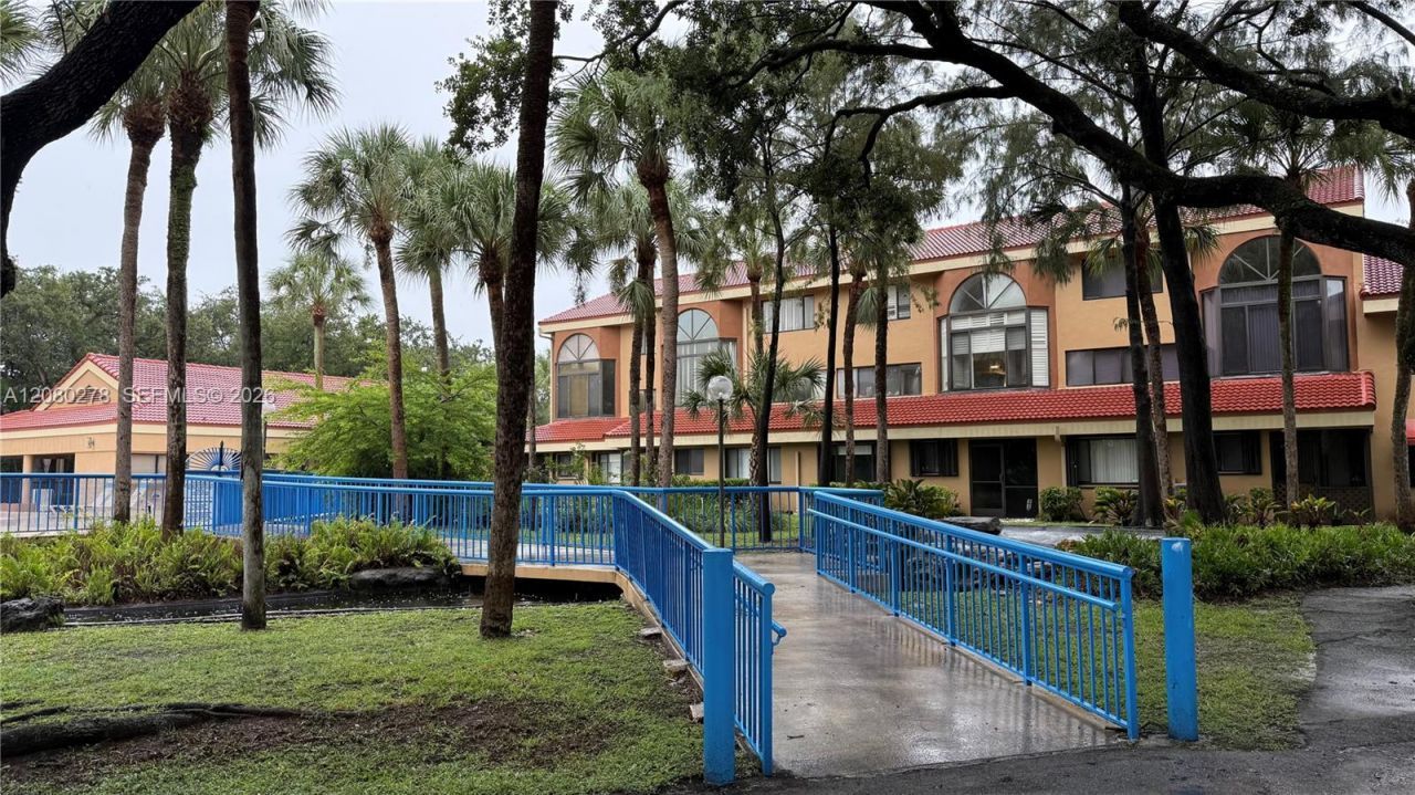 15525 Miami Lakeway N, Unit 206, Miami Lakes, FL 33014 Photo