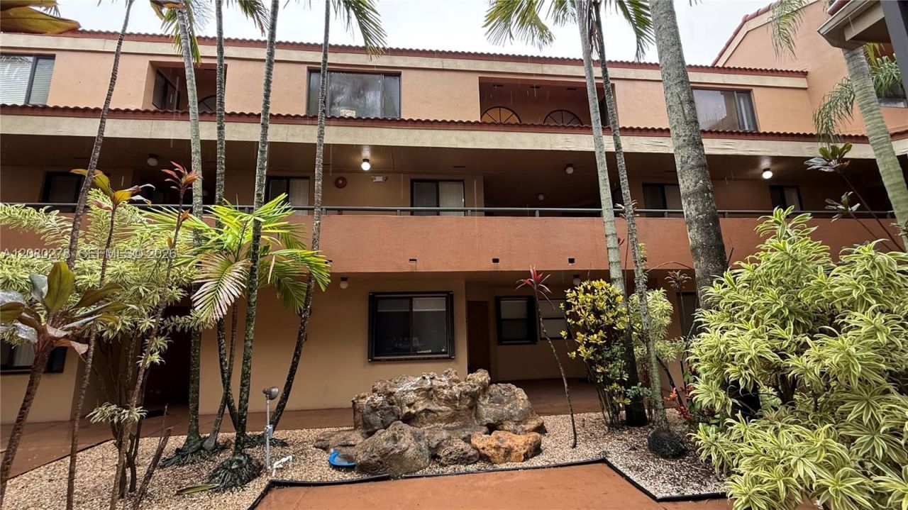 15525 Miami Lakeway N, Unit 206, Miami Lakes, FL 33014 Photo