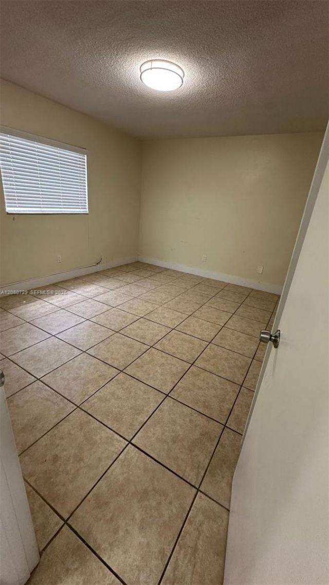 380 E 35th St , Unit 9, Hialeah, FL 33013 Photo
