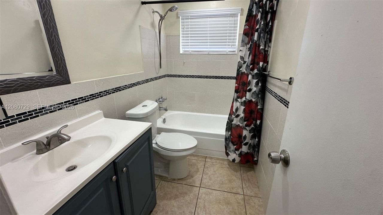 380 E 35th St , Unit 9, Hialeah, FL 33013 Photo