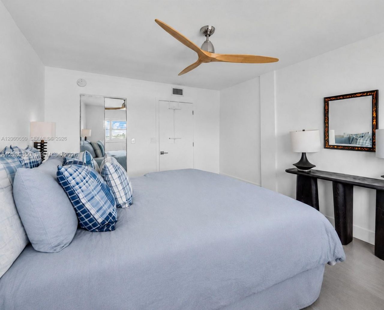 730 Pennsylvania Ave, Unit 705, Miami Beach, FL 33139 Photo