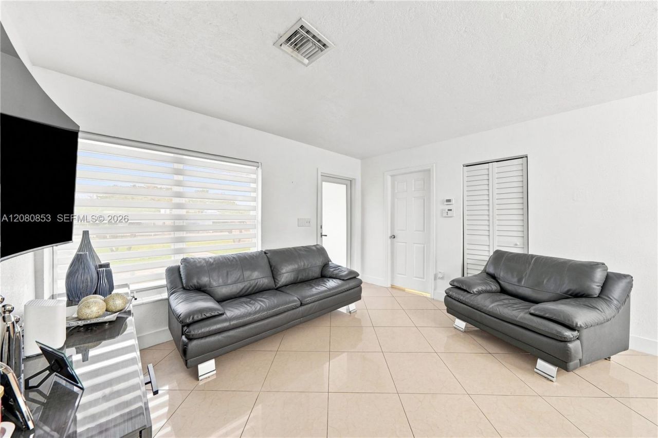 4111 NW 203rd Ln , Miami Gardens, FL 33055 Photo