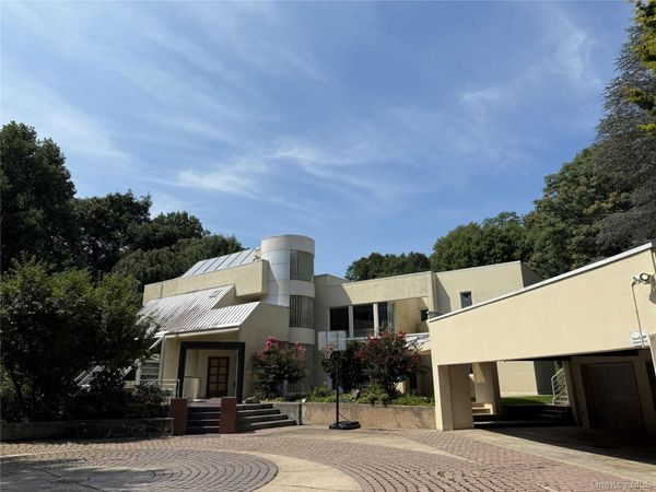 7 Mac Lean Drive , Brookville, NY 11545