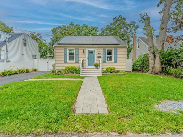 41 W 6th Street, Patchogue, NY 11772