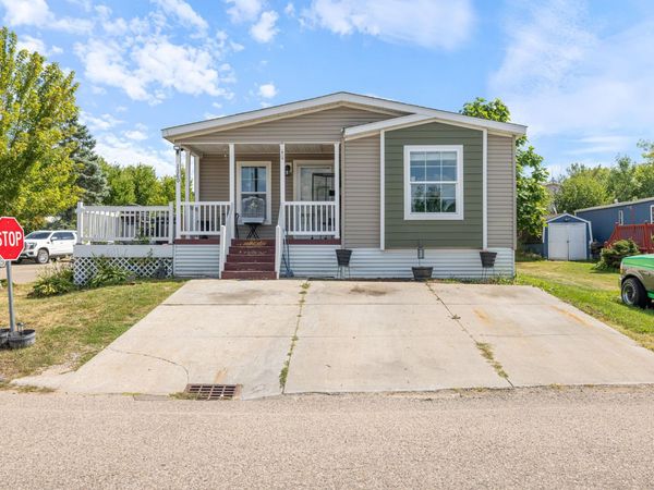 1360 Rolling Hills Drive , Maplewood, MN 55119