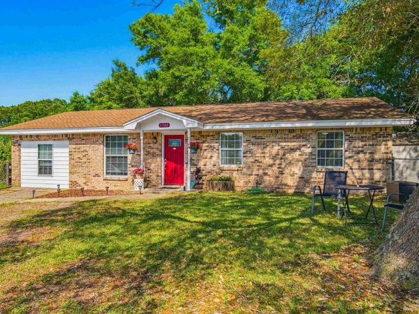 11102 Calvin St, Pensacola, FL 32534