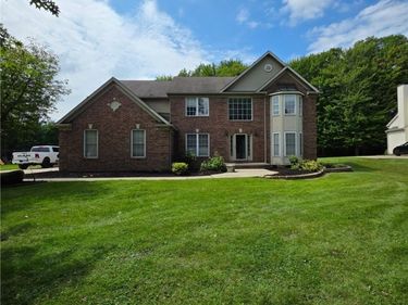 7764 Oak Meadow Drive, Hudson, OH 44236