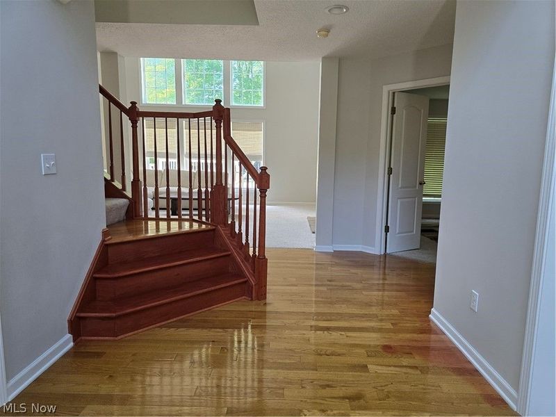 7764 Oak Meadow Drive, Hudson, OH 44236 Photo 2