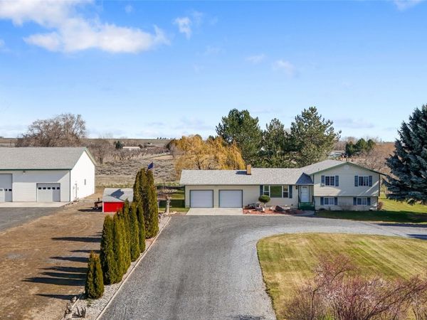 6919 D.5 Road NE, Moses Lake, WA 98837