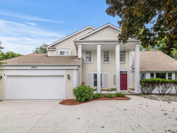 6633 Old River Trail, Lansing, MI 48917