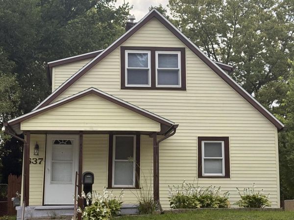 637 S Clemens Avenue, Lansing, MI 48912