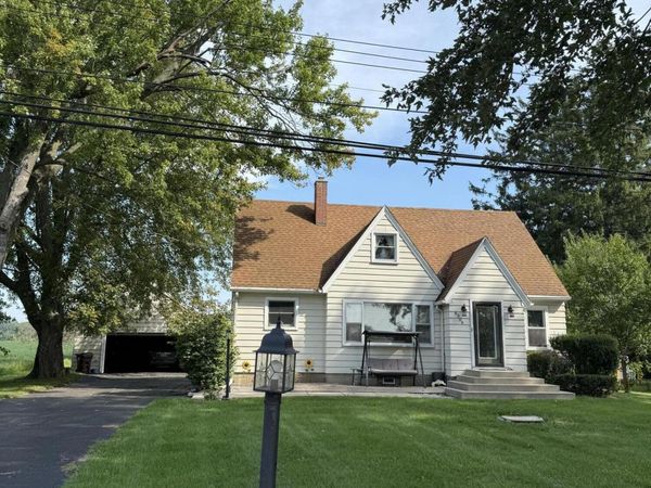 8306 W St Joe Highway, Lansing, MI 48917