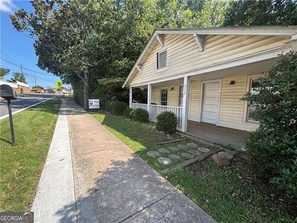 232 Main Street E, Dahlonega, GA 30533