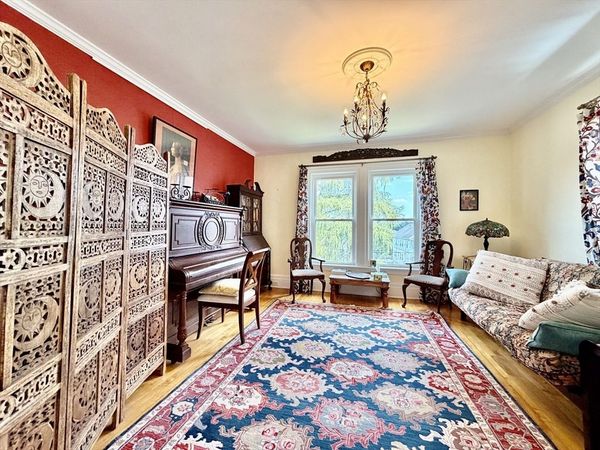 127 White St, Unit 127, Belmont, MA 02478
