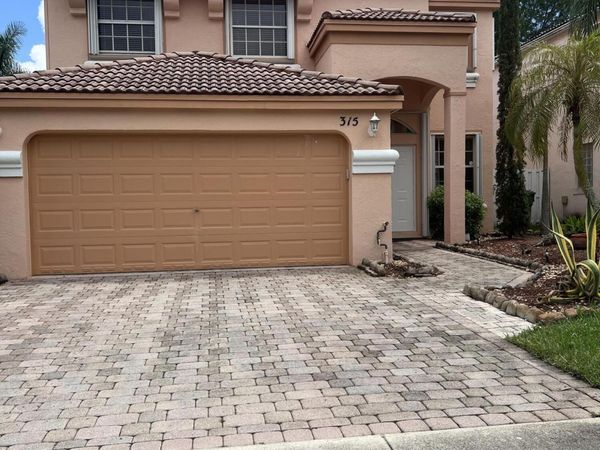 315 NW 158TH Lane, Pembroke Pines, FL 33028