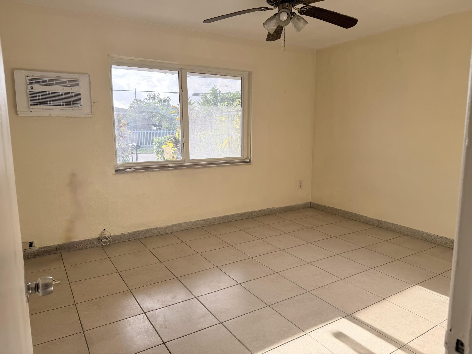 11102 NW 11th Avenue, Miami, FL 33168 Photo