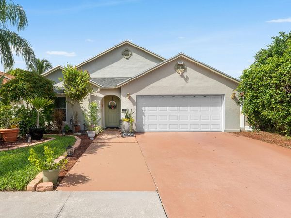 5115 Foxhall Drive S, West Palm Beach, FL 33417
