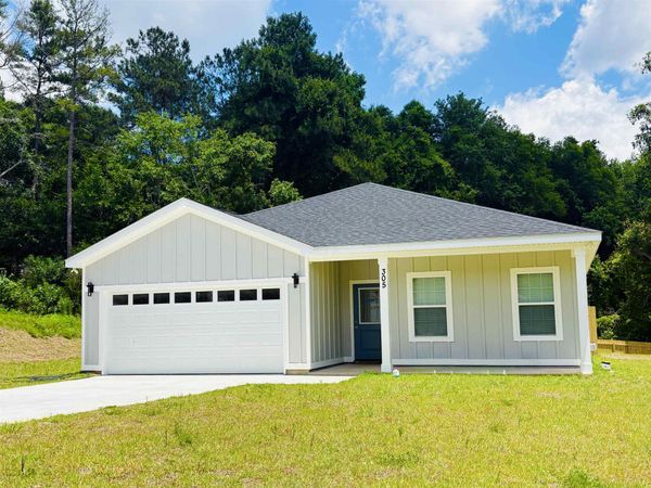 324 DELORES MADISON Drive , Midway, FL 32343