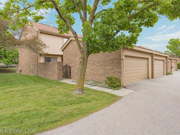 5345 Wright Way W, West Bloomfield Township, Mi 48322