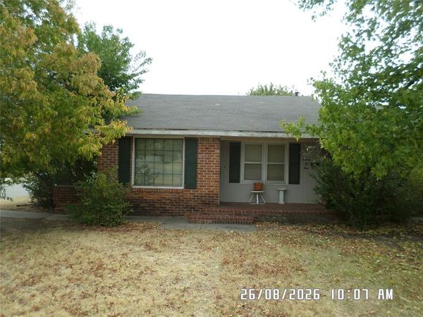 1101 S Miles Avenue, El Reno, OK 73036