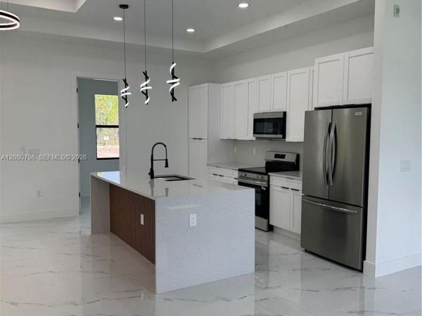 842 Nina Ave , Lehigh Acres, FL 33974