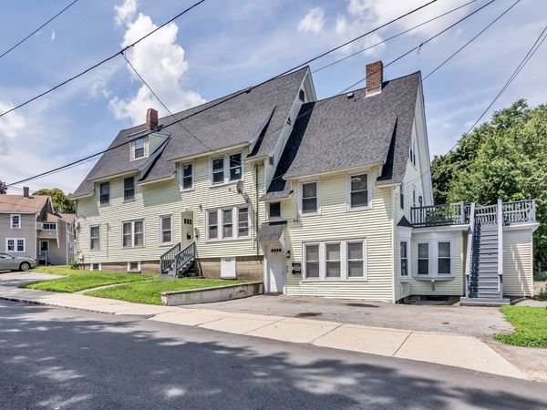 53 Mann St, Unit 5, Lawrence, MA 01841