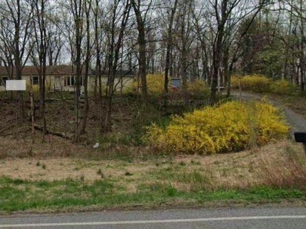 57 Pidgeon Hill Rd, Wantage, NJ 07461