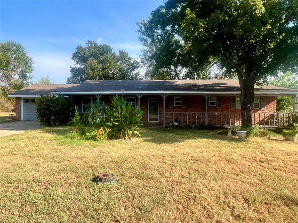 11131 EW 215th Road , Nowata, OK 74048