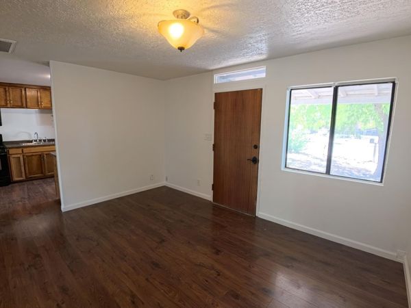 4416 10th Street NW, Albuquerque, NM 87107