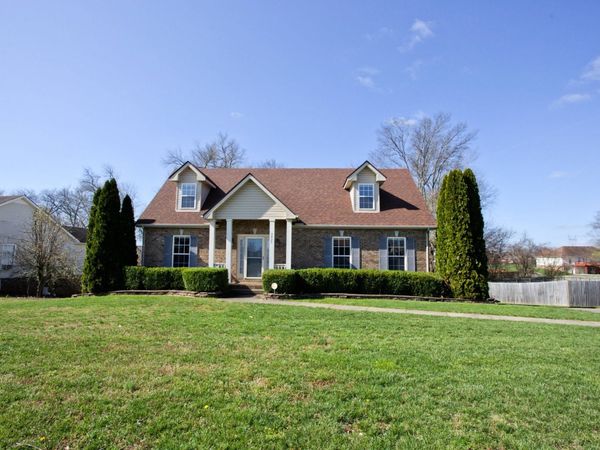 3927 Stella Dr, Clarksville, TN 37040