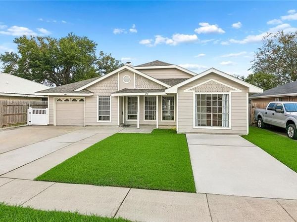 29 SHAREN Place, Waggaman, LA 70094